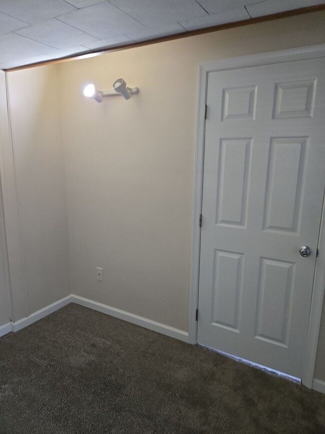 Building Photo - Charming 2-Bedroom Single-Family Home with Patio & Storage Shed