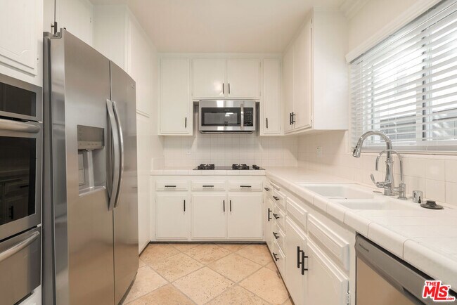 Building Photo - 1134 23rd St