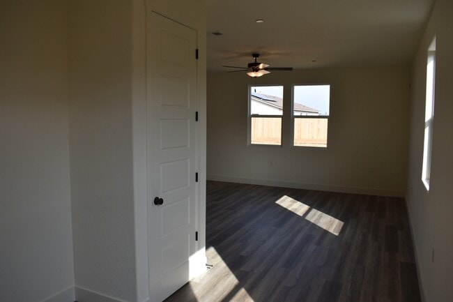 Building Photo - 4649 Jema Wy