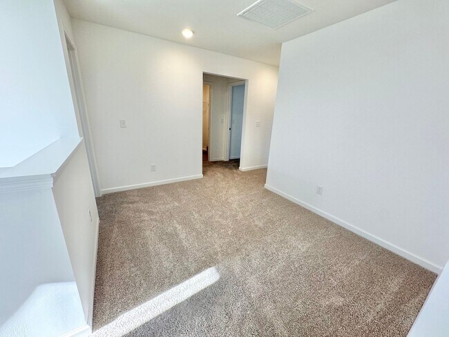 Building Photo - NEW 4 br 2.5 ba with loft and private study in the Kensington community READY MAY 2026