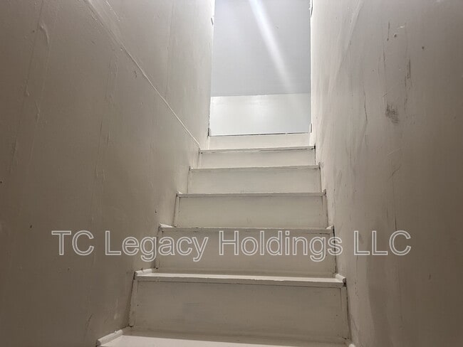 Building Photo - 1833 N 16th St