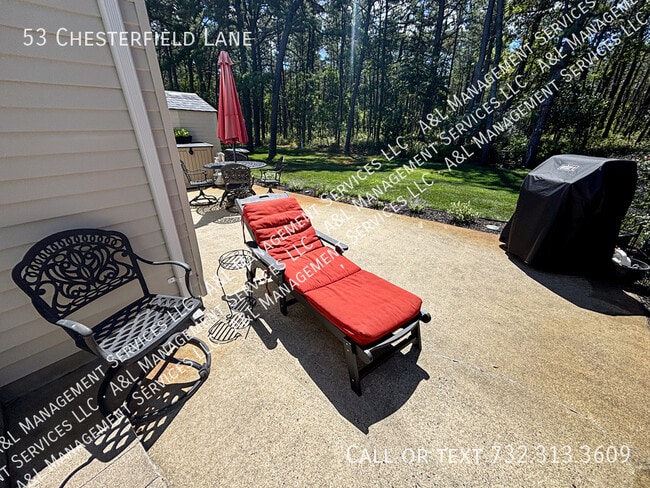 Building Photo - 53 Chesterfield Ln