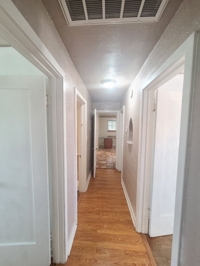 Building Photo - Home with All Utilities Included Now Available in Calexico!