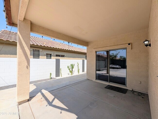 Building Photo - 16635 N 169th Ave