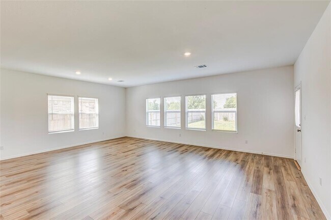 Building Photo - 2113 Guntersville Bnd