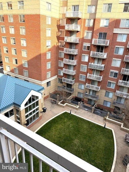 Building Photo - 3830 9th St N