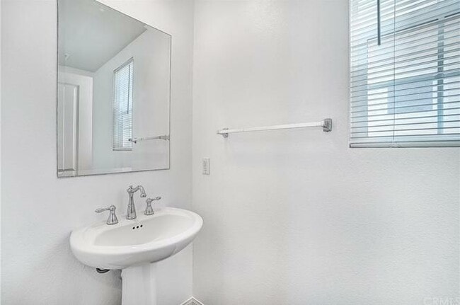 Building Photo - 4087 E Hamilton Paseo