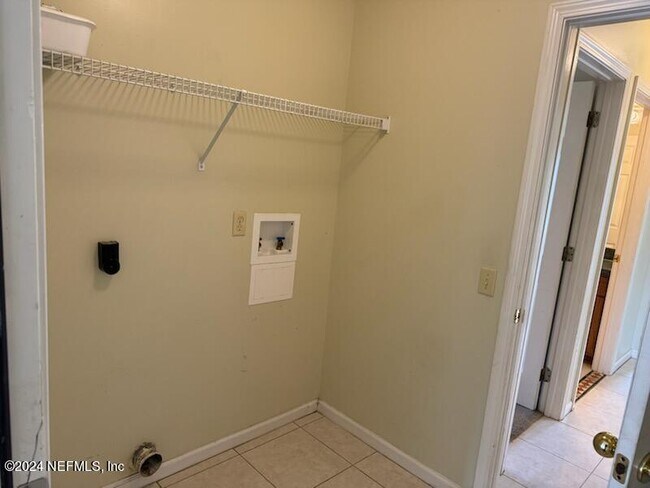 Building Photo - 13572 Lobo Ct