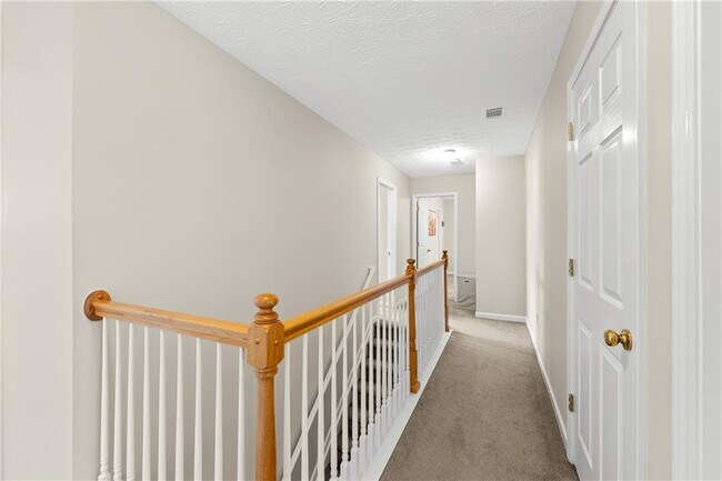 Building Photo - 3751 Roxfield Dr NE