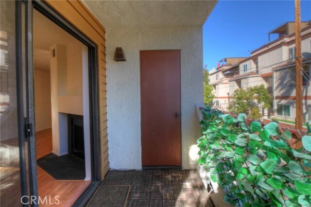 Building Photo - 400 N Louise St