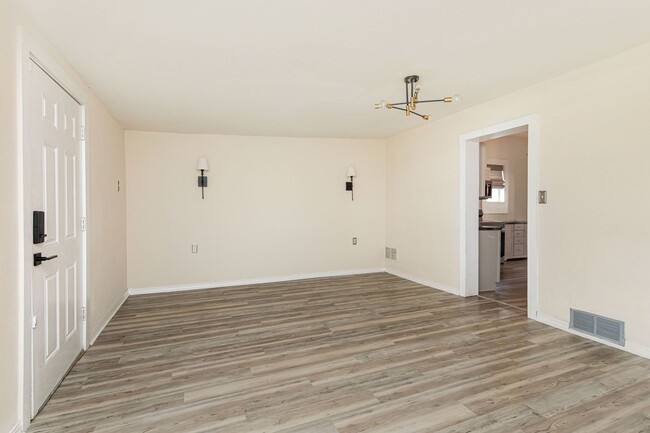 Building Photo - 1209 S Randolph St