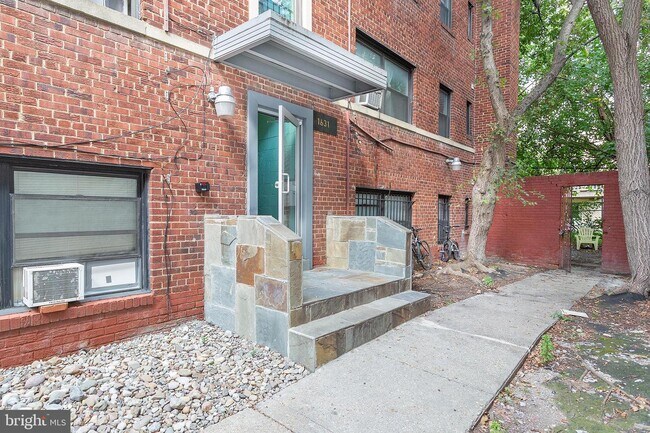 Building Photo - 1631 6th St NW