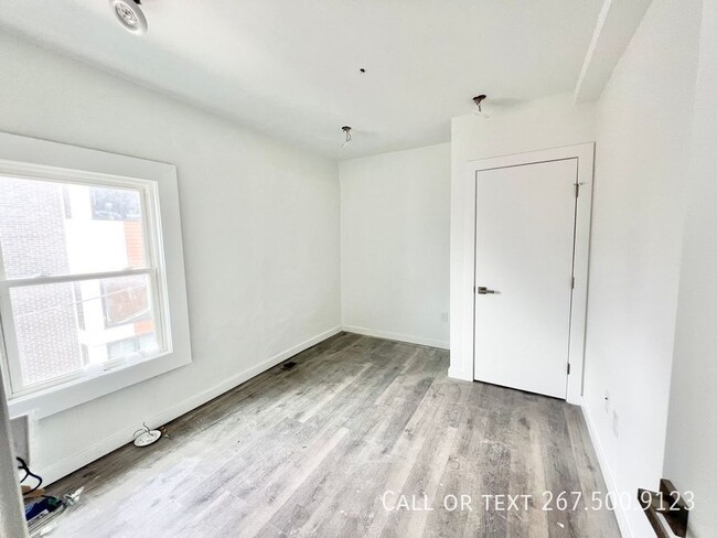 Building Photo - Newly Renovated One Bedroom in Prime Area!