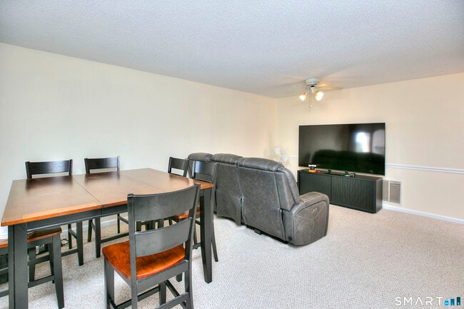Building Photo - 23 Glenrock