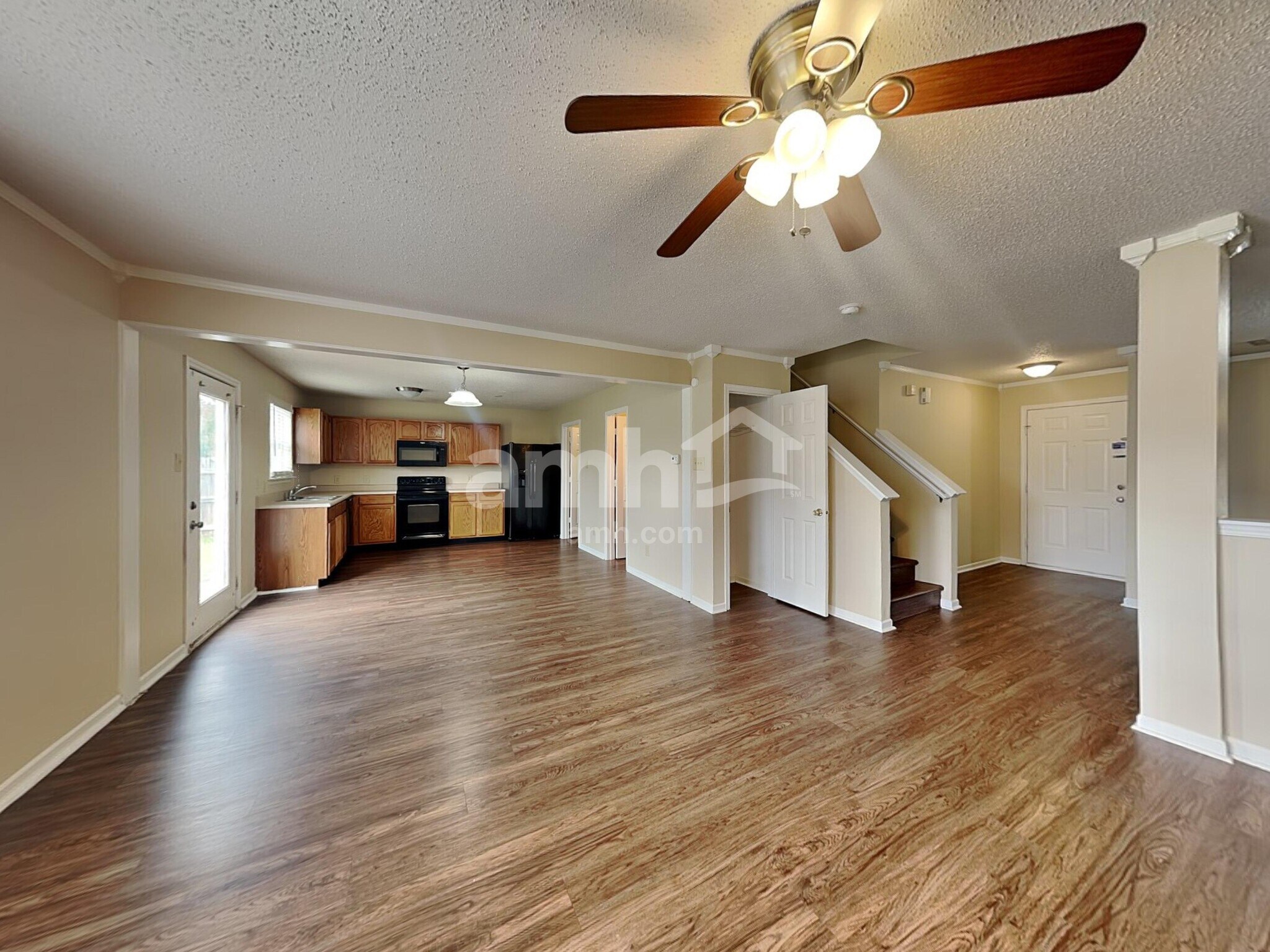 Building Photo - 6805 W Littleton Dr