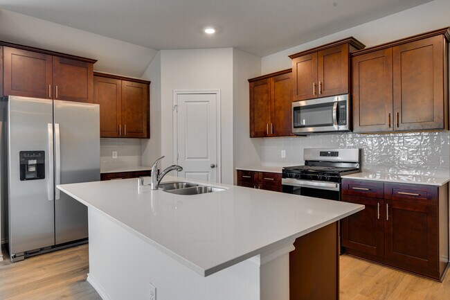 Building Photo - 6077 Freedom Dr