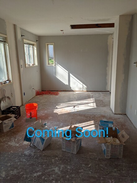 Building Photo - 716 S 19th St
