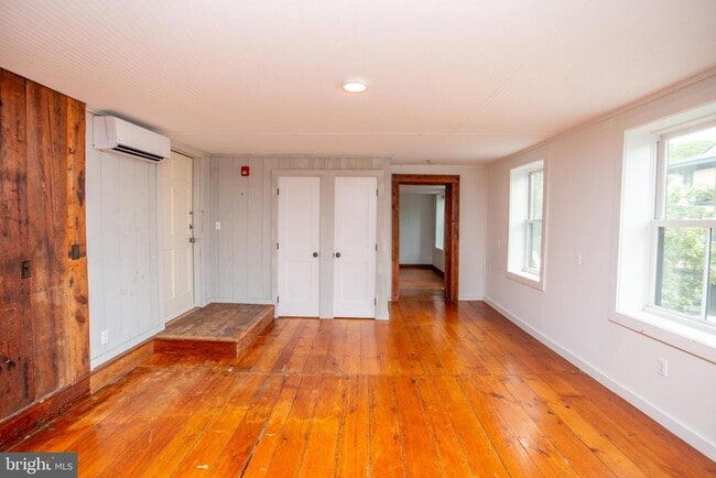Building Photo - 54 Coryell St