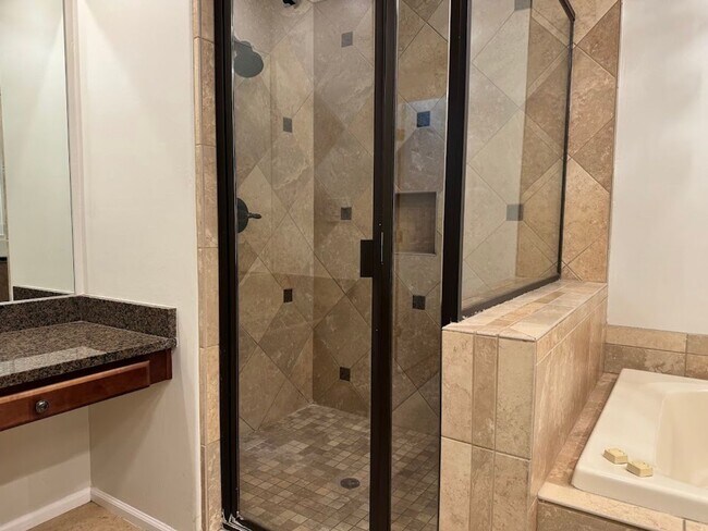 Building Photo - Resort-Style Phoenix Home with Pool, Outdo...