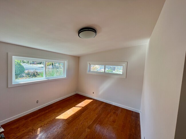 Bedroom - 5352 Bayer Pl