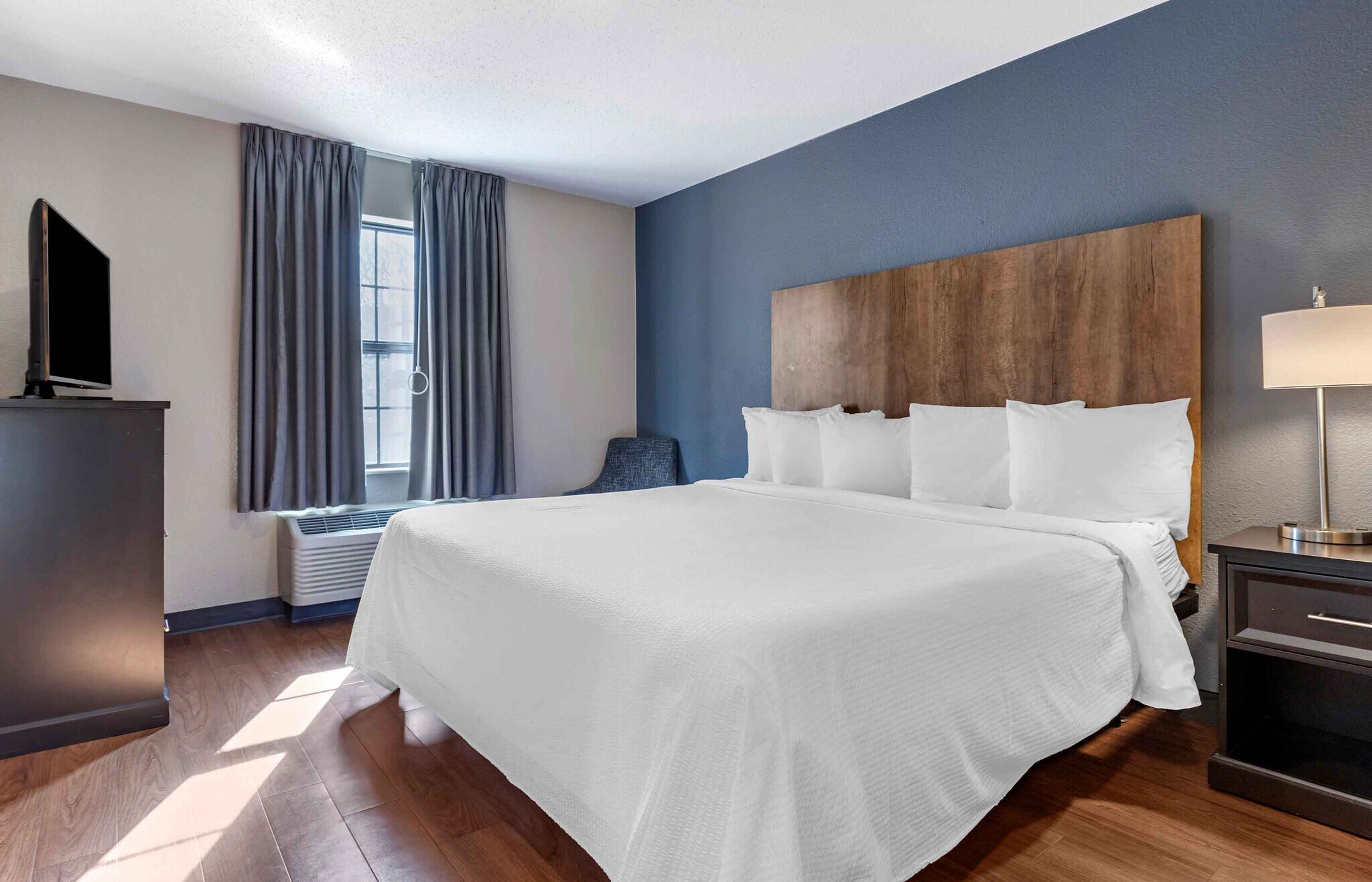 Building Photo - Furnished Studio-Charlotte - Pineville - Pineville Matthews Rd