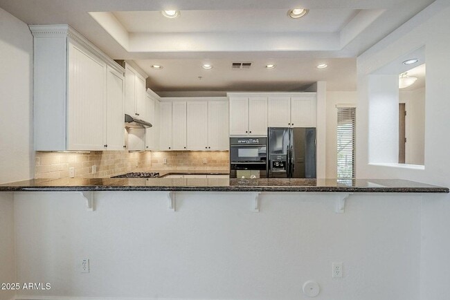 Building Photo - 13450 E Vía Linda