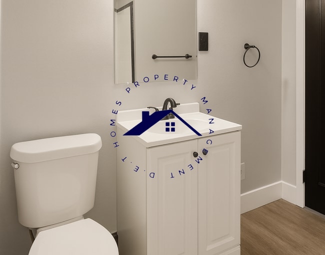 Building Photo - 11081 Lakepointe St