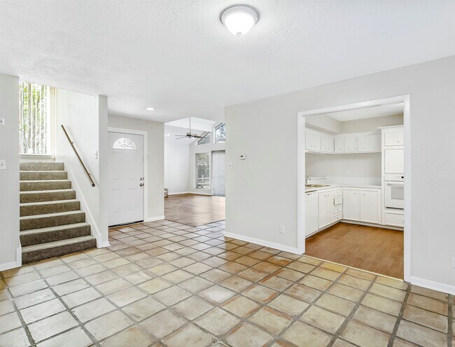 Building Photo - 6514 Winkleman Rd