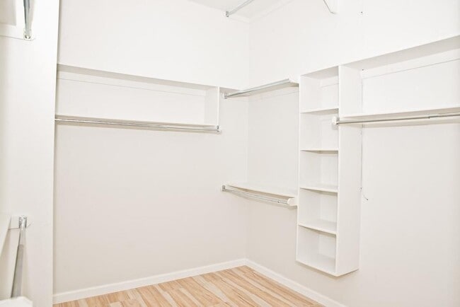 Building Photo - 826 Rickwood Cir