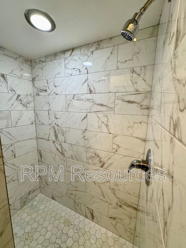 Building Photo - 10449 Dover Dr