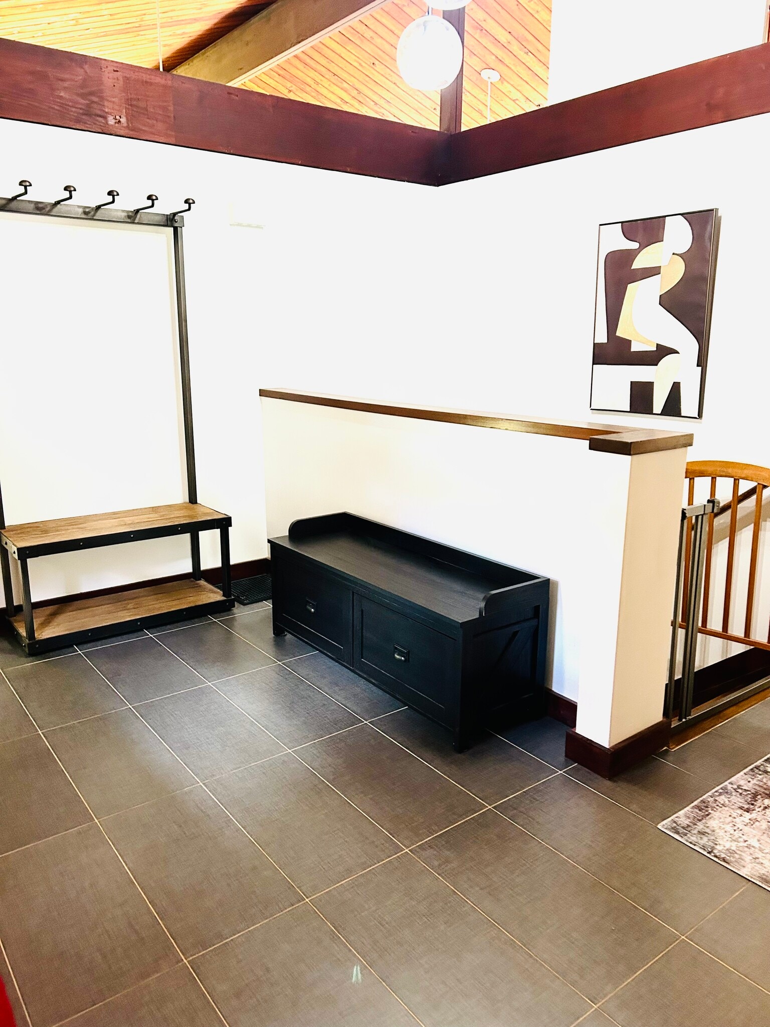 Foyer - 16 Park Hill Ter