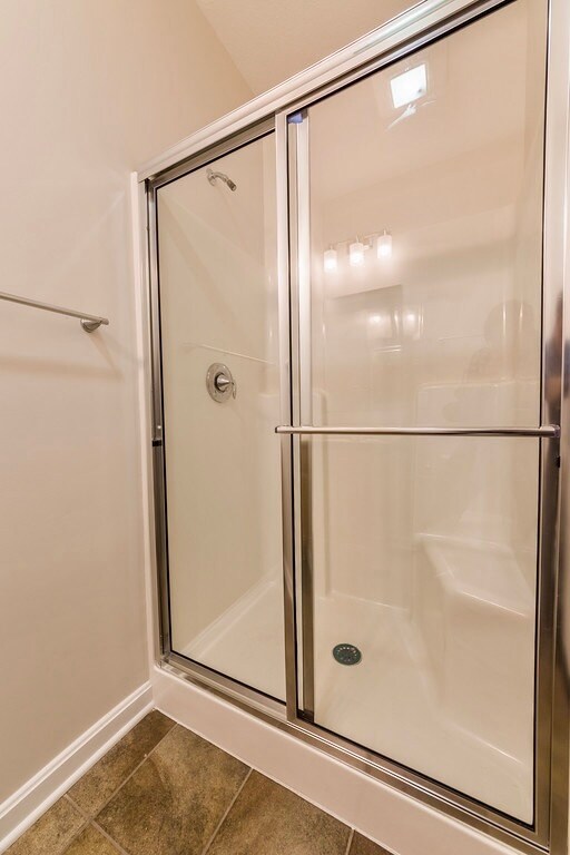 Master Bath - 12 Cunliffe Way