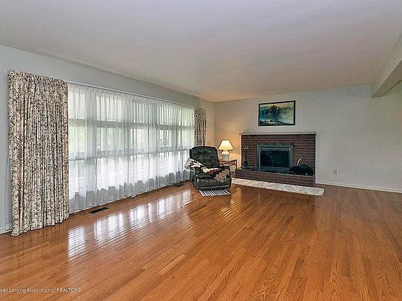 Building Photo - "Charming 3-Bed, 3-Bath Gem with Spacious 1774 Sq. Ft. in East Lansing"