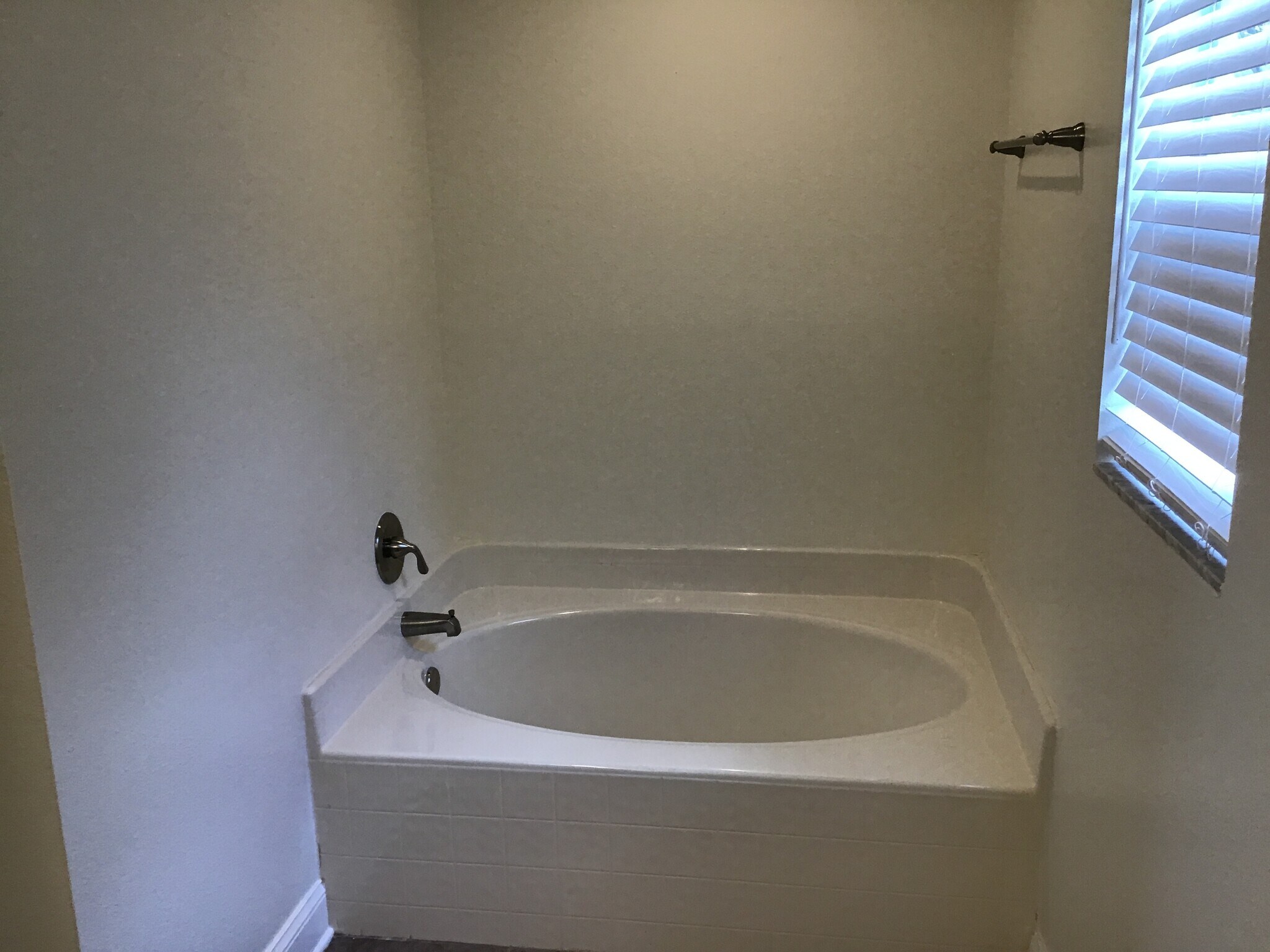 Building Photo - 4315 Stonefield Dr
