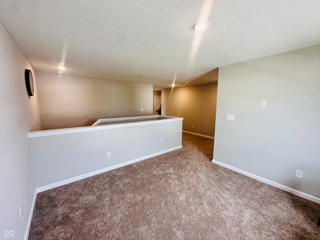 Building Photo - 1620 Creek Bed Ln