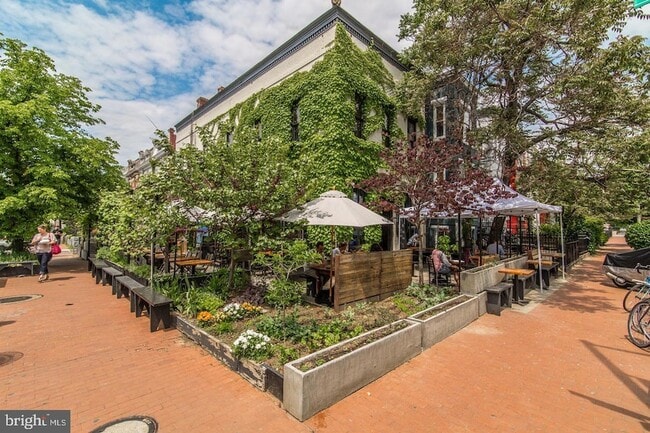 Building Photo - 39 U St NE