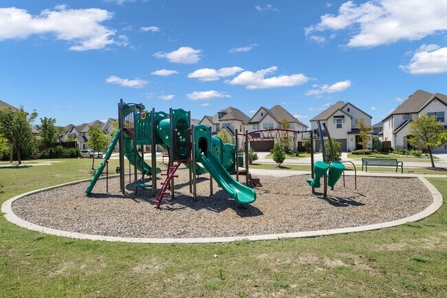 Building Photo - 1456 Kit King Dr