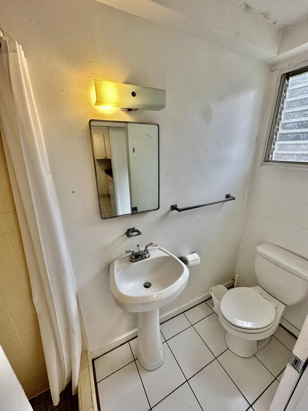 Building Photo - 4950 Kilauea Ave