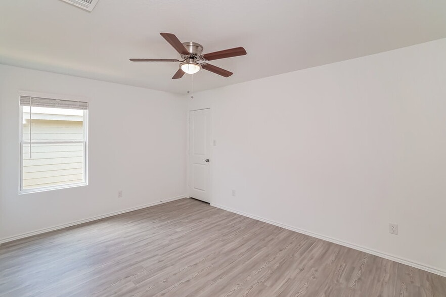 Building Photo - 6631 Morgan Cp