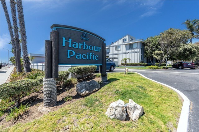 Building Photo - 17082 Pacific Coast Hwy