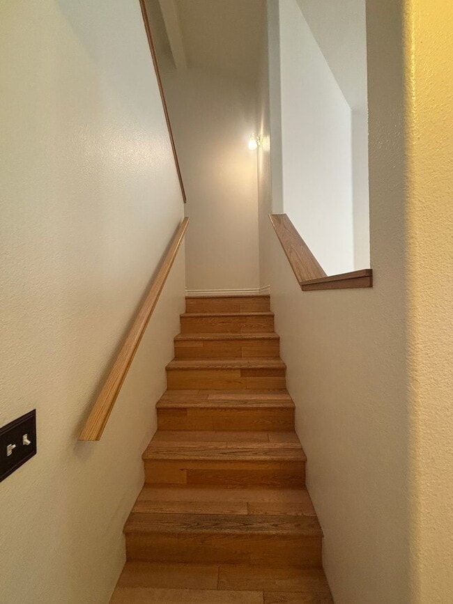 Building Photo - West Palmdale Townhouse
