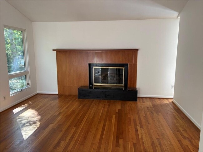 Building Photo - 2173 Monterey Dr NW