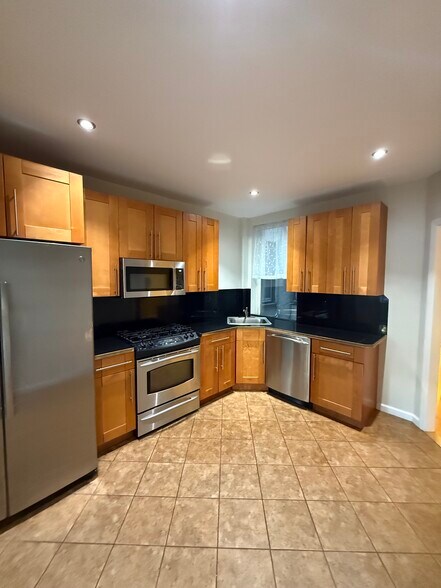 Building Photo - 7246 66th St