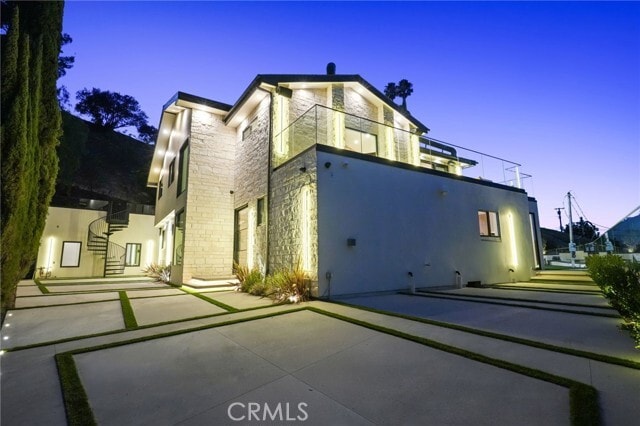 Building Photo - 4551 Alonzo Ave