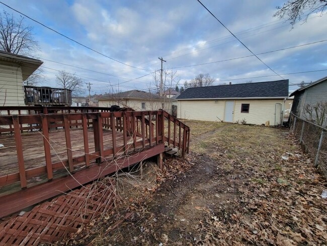 Building Photo - 3221 S Harrison St