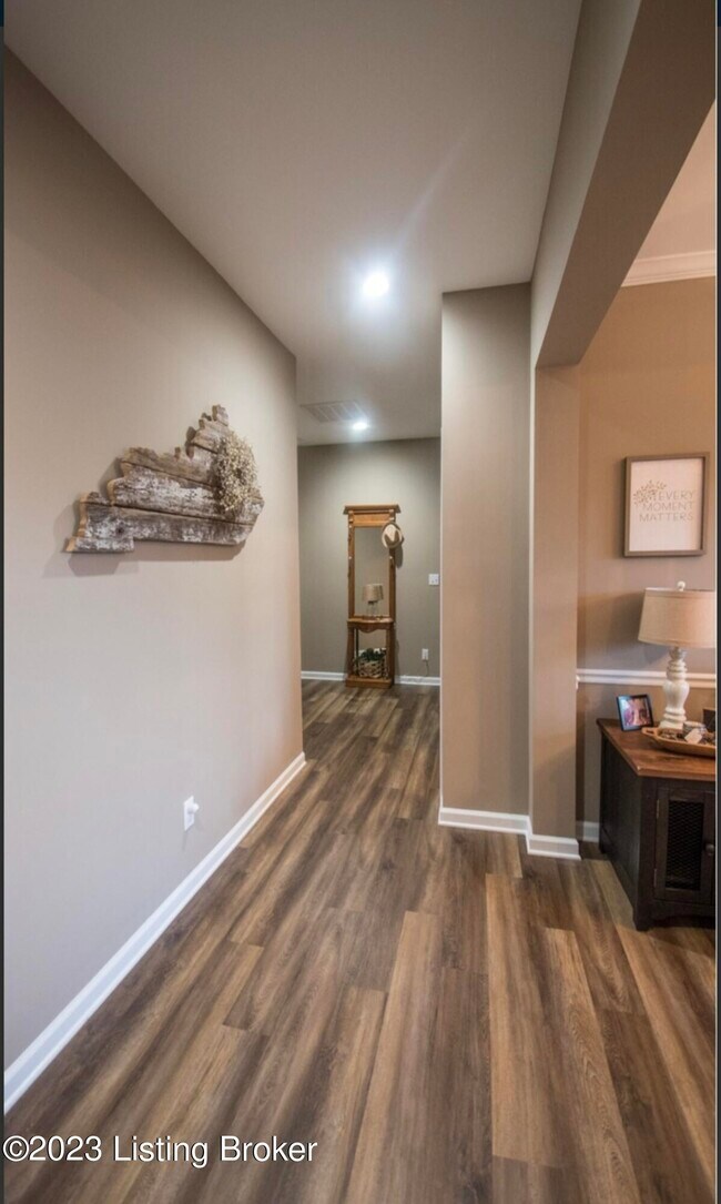 Building Photo - 1886 Carabiner Way