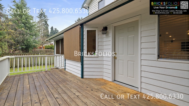 Building Photo - 15638 42nd Ave S