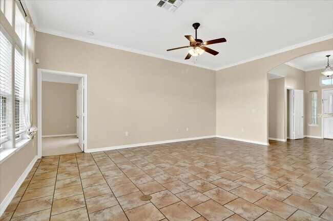 Building Photo - 6018 Tapestry Dr