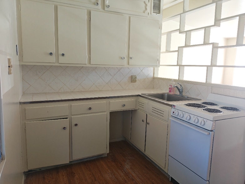 Building Photo - 10535 118th Ave N