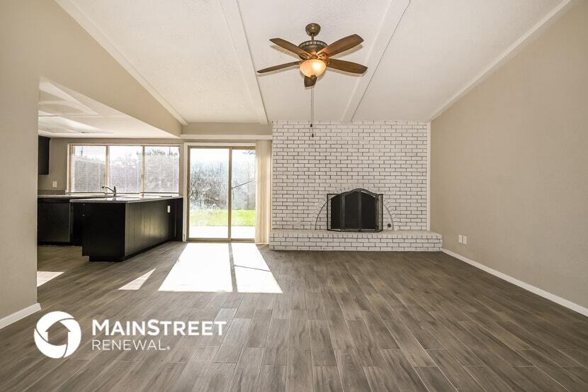 Building Photo - 450 Thistle Dr